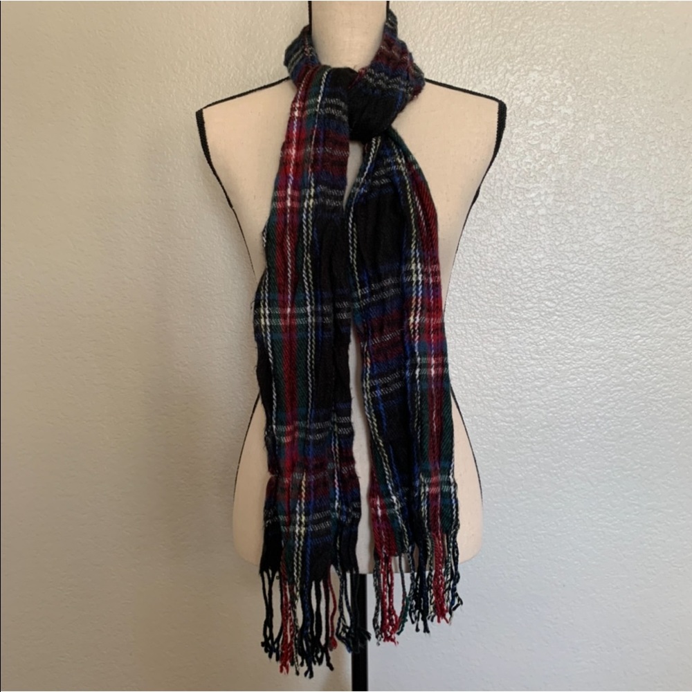 I love h81 Forever 21 plaid scarf